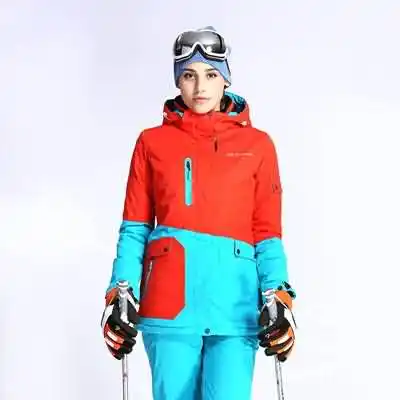 滑雪服上衣的要求是宽松还是紧绷？