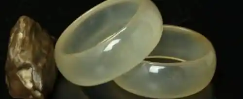 玉髓是玉吗？玉髓和玉的区别是什么？
