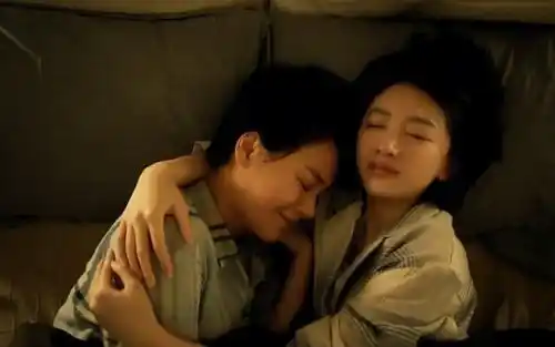 《七月与安生》台词  25岁之前叫流浪，25岁后叫做浪