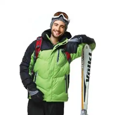 滑雪服上衣的要求是宽松还是贴身？