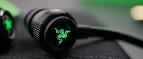 耳机为什么一个有声音一个没有？